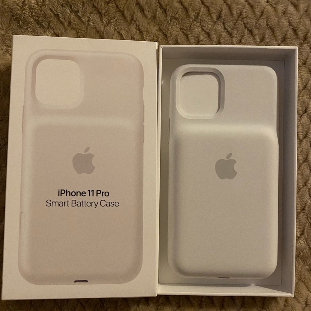 iPhone 11 Pro smart battery case